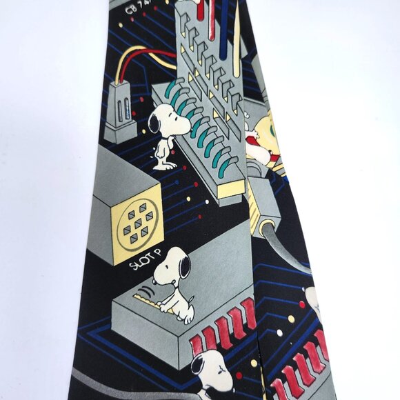 Snoopy Necktie Bugged Out on the Internet Men's Tie Vintage United Feature - Picture 3 of 7
